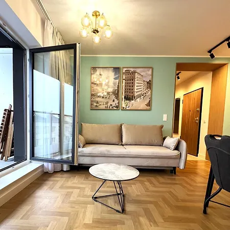 Kam-eko Zabkowska Ii * Varšava